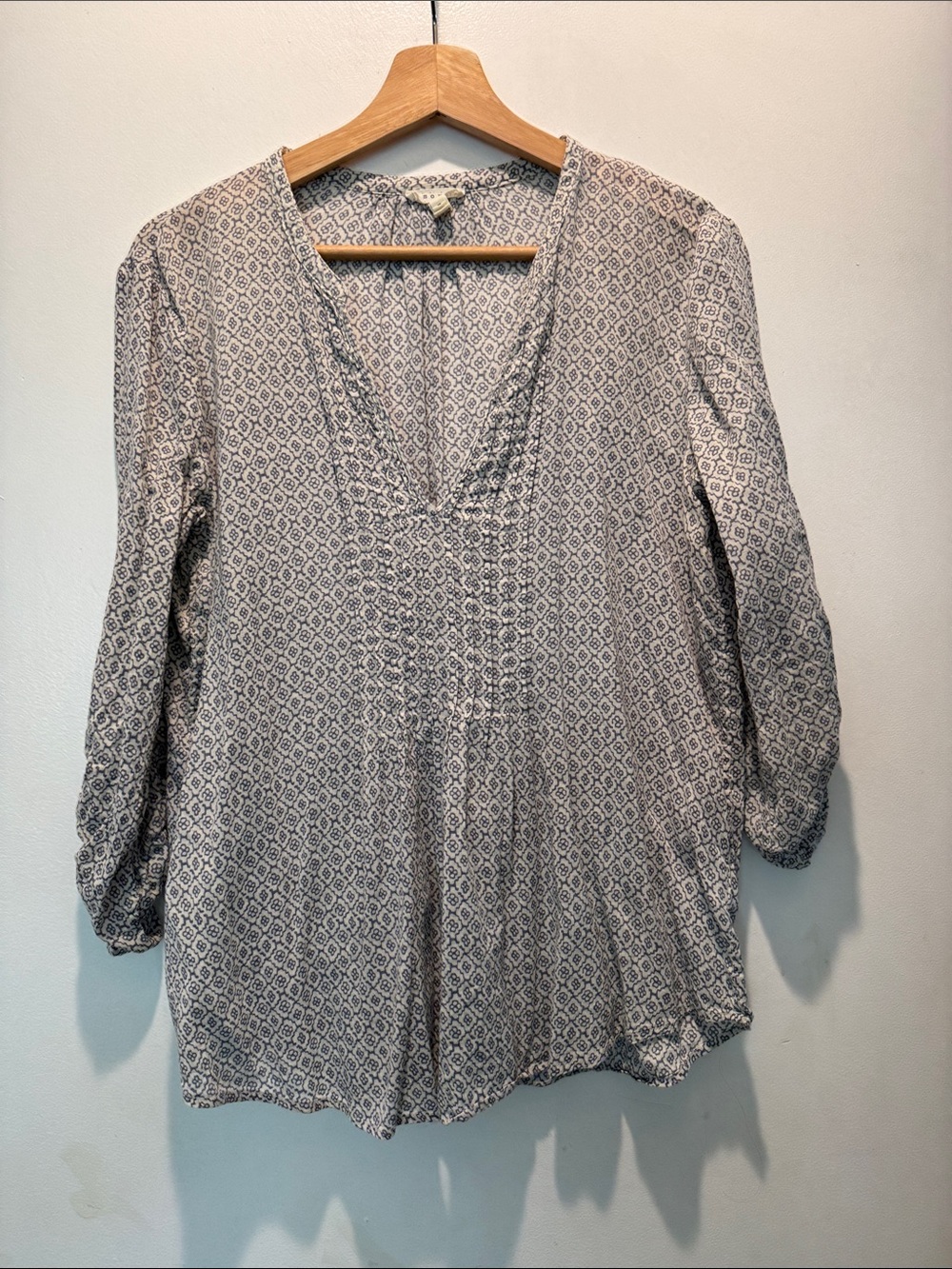 Soft Joie White Tunic Blouse with Navy Geometric Print